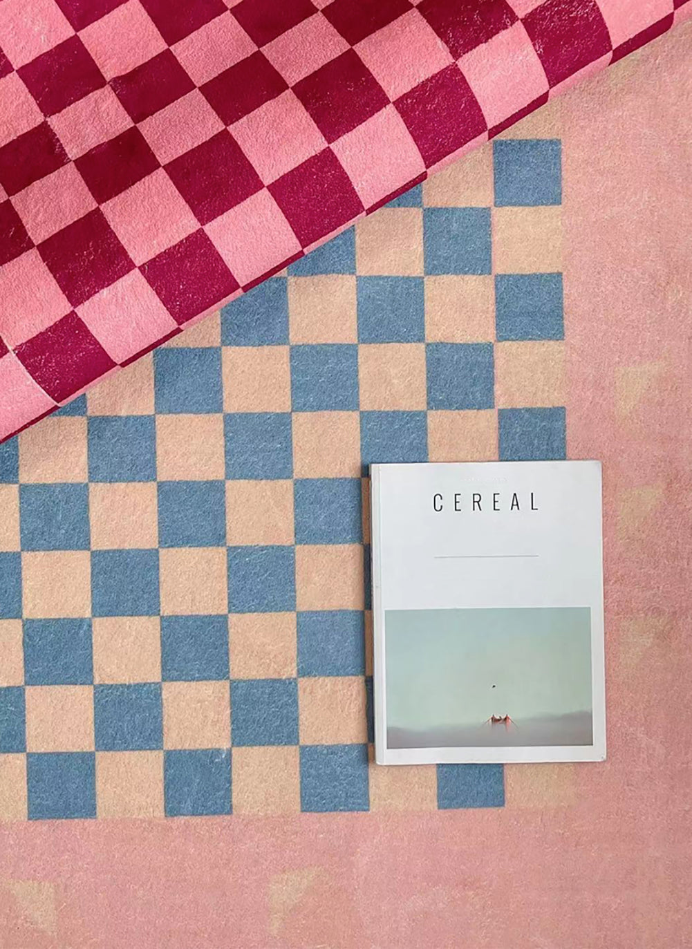 Modern Checkered Print Rug Polyester Area Carpet Stain Resistant Indoor Rug for Home Decoration