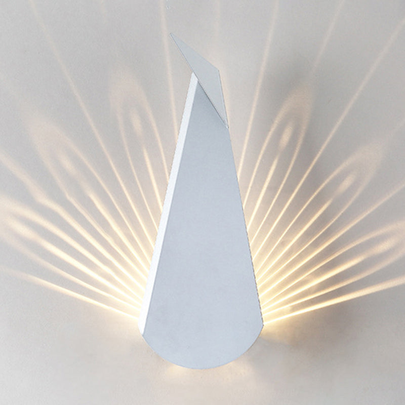 Pfauenwandmontierte Lampe postmoderne Einfachheit Metall Wandleuchte für Wohnzimmer