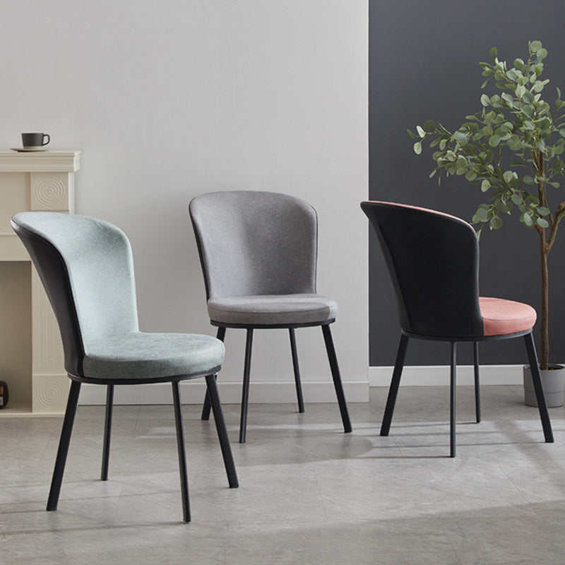 Chaise contemporaine à coussin en éponge haute densité de 17'' de large Parsons Chair