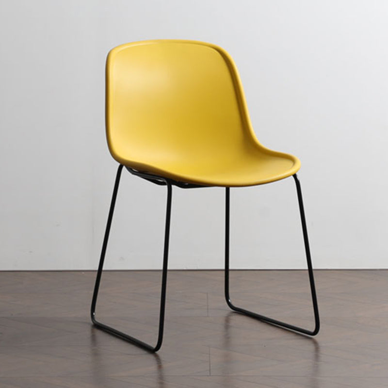 Silla lateral de estilo industrial Juego de silla lateral de comedor con patas de metal