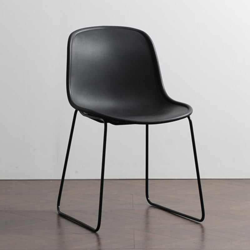 Silla lateral de estilo industrial Juego de silla lateral de comedor con patas de metal