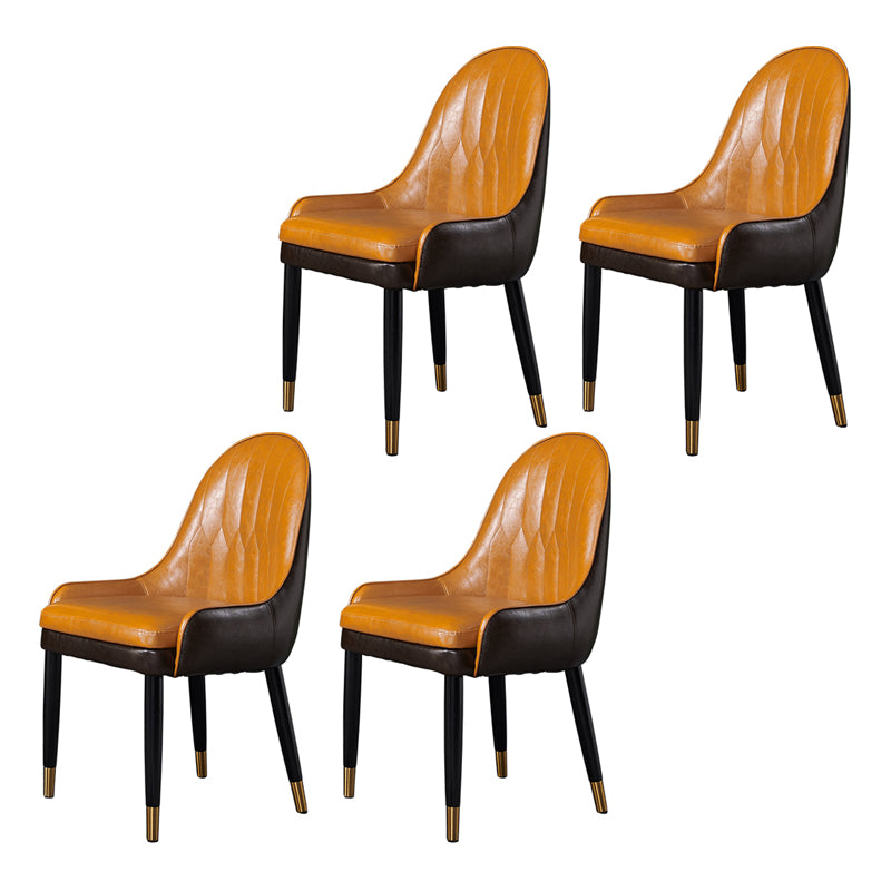 Chaise de salle à manger en cuir de style glam nordique chaise Parsons chaise avec des jambes en bois