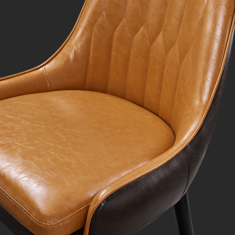 Chaise de salle à manger en cuir de style glam nordique chaise Parsons chaise avec des jambes en bois