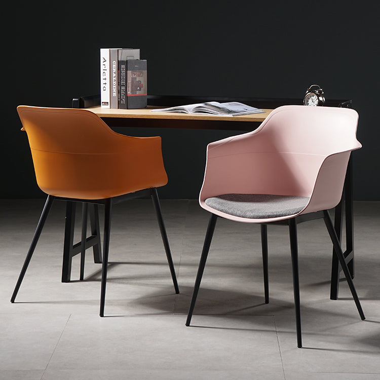 Chaise de bras de salle à manger scandinave