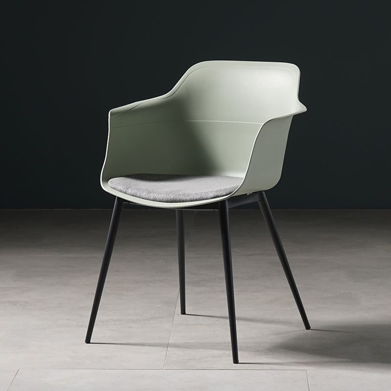 Chaise de bras de salle à manger scandinave