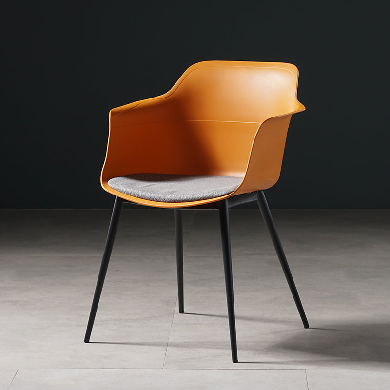 Chaise de bras de salle à manger scandinave