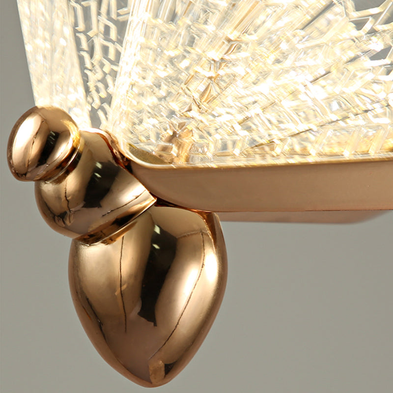 Lampe suspendue à LED en or acrylique dans le style en alliage zinc moderne de style artistique