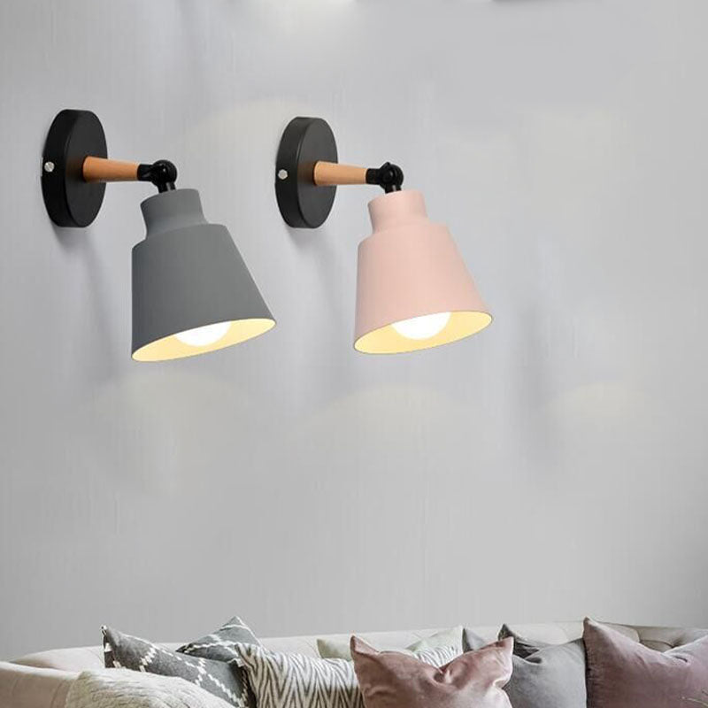 Stile moderno a forma di lampada a parete a forma di svasatura metallo 1 lampada da parete leggera