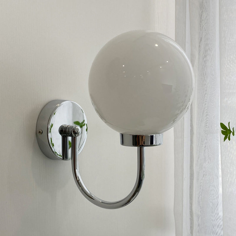 Luz de pared de globo de vidrio en un estilo creativo moderno Lámpara de pared de hierro forjado para espacios interiores