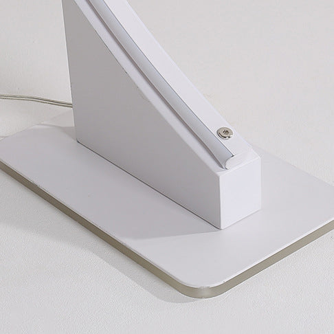 Nordic Artistic Simple Modern Style LED Table Lamp for Living Room Bedroom