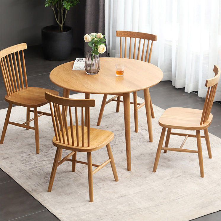 Modern Style Solid Wood Dining Table Round Table with 4 Legs for Coffee Shop