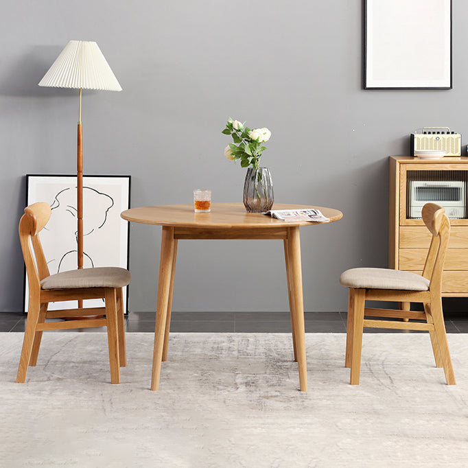 Modern Style Solid Wood Dining Table Round Table with 4 Legs for Coffee Shop