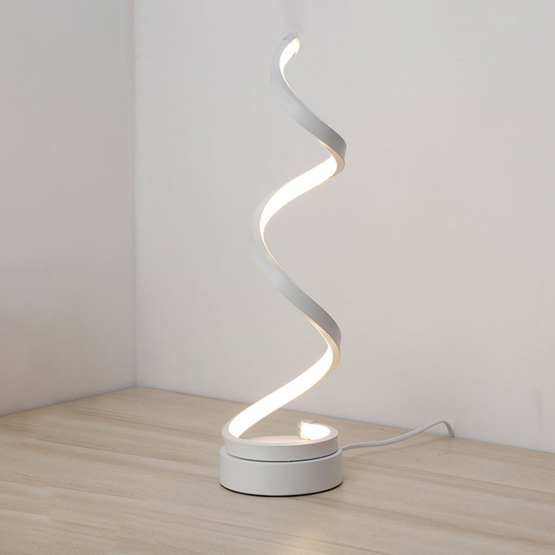 Lampade da tavolo da notte lineari Lampade da tavolo a led Metal 1 Lampade leggera