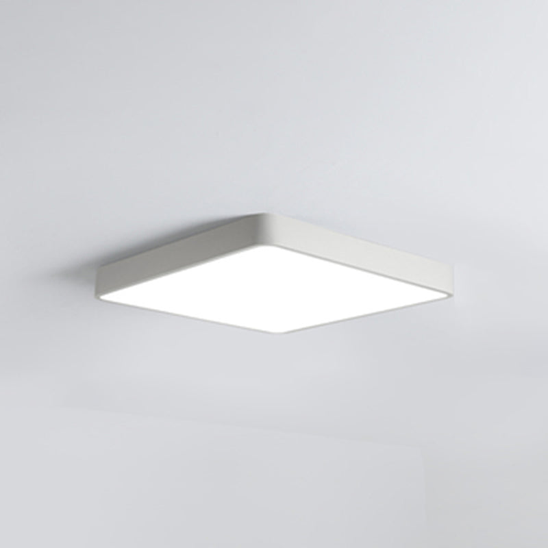 Luminaire encastré géométrique près du plafond, éclairage encastré moderne