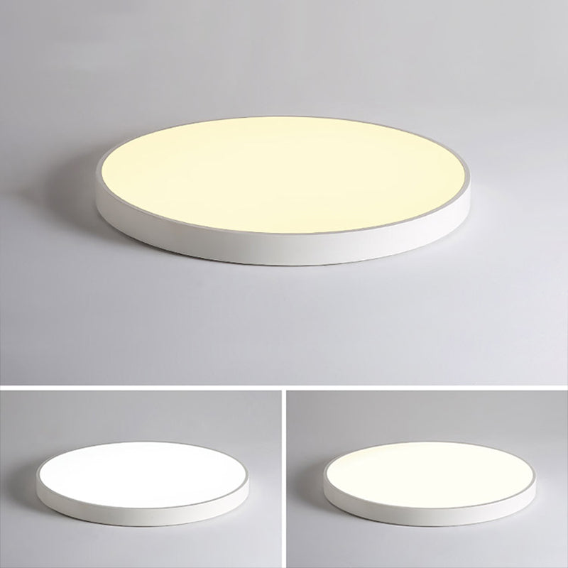 Luminaire encastré géométrique près du plafond, éclairage encastré moderne