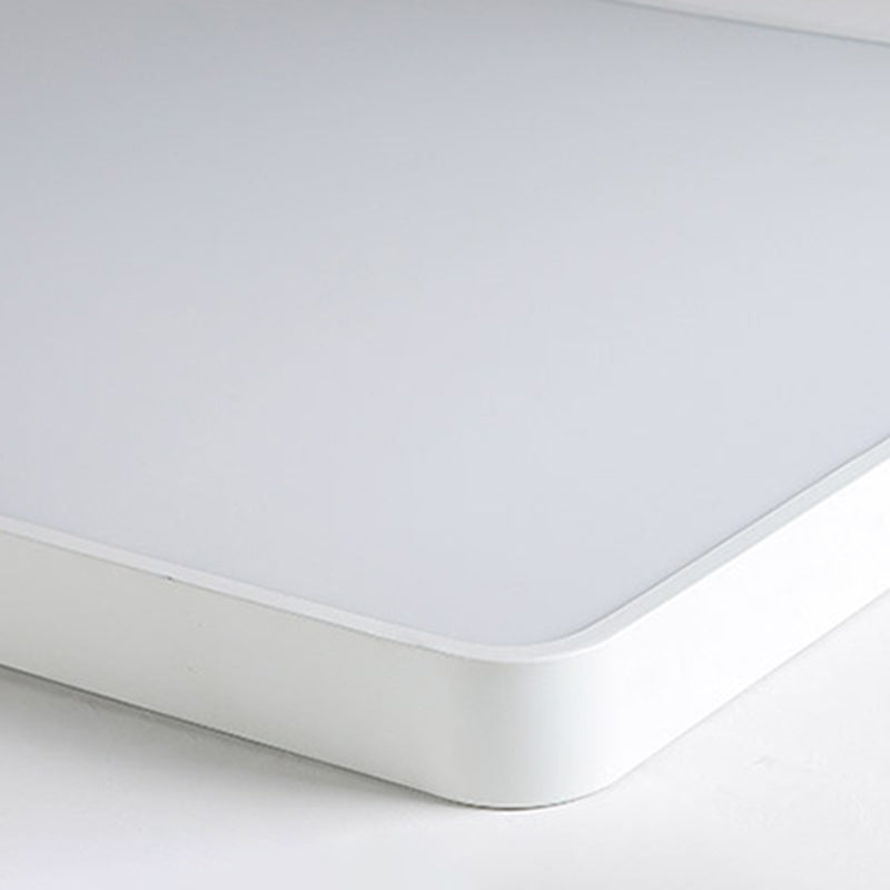 Luminaire encastré géométrique près du plafond, éclairage encastré moderne