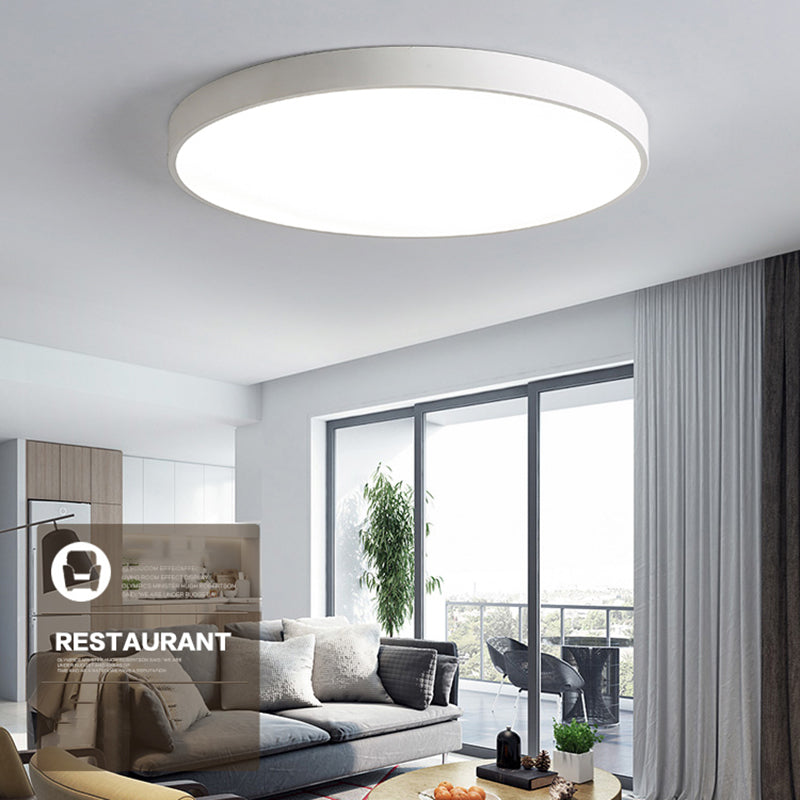 Luminaire encastré géométrique près du plafond, éclairage encastré moderne