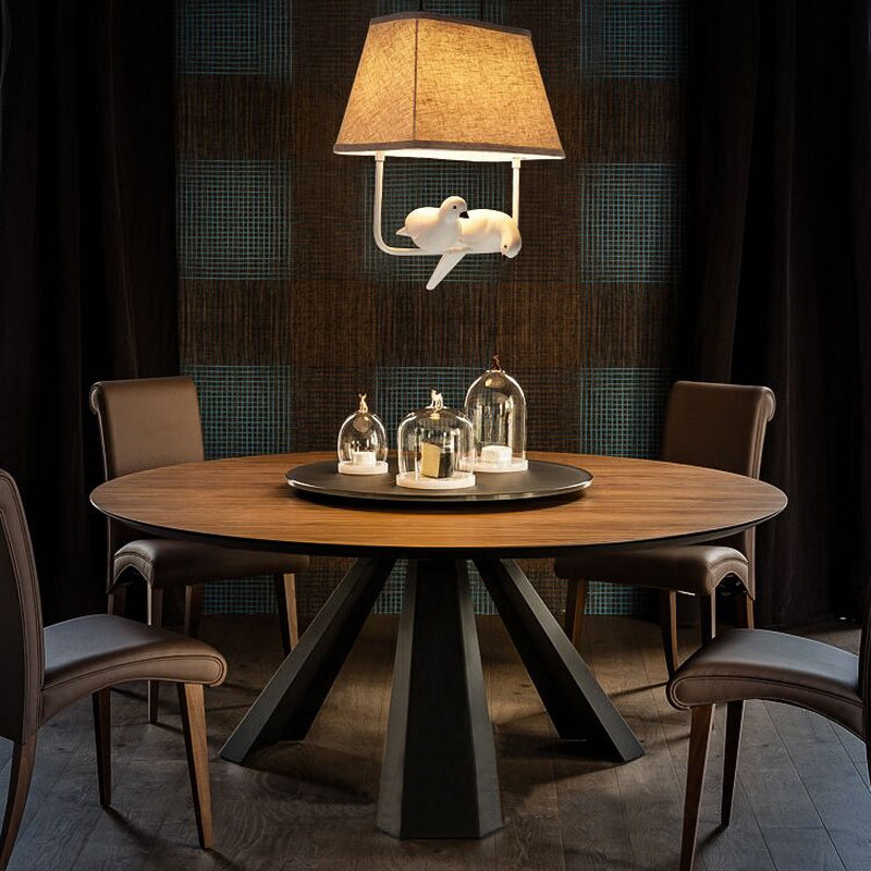Mesa de comedor de madera maciza de estilo moderno de estilo moderno con base metálica