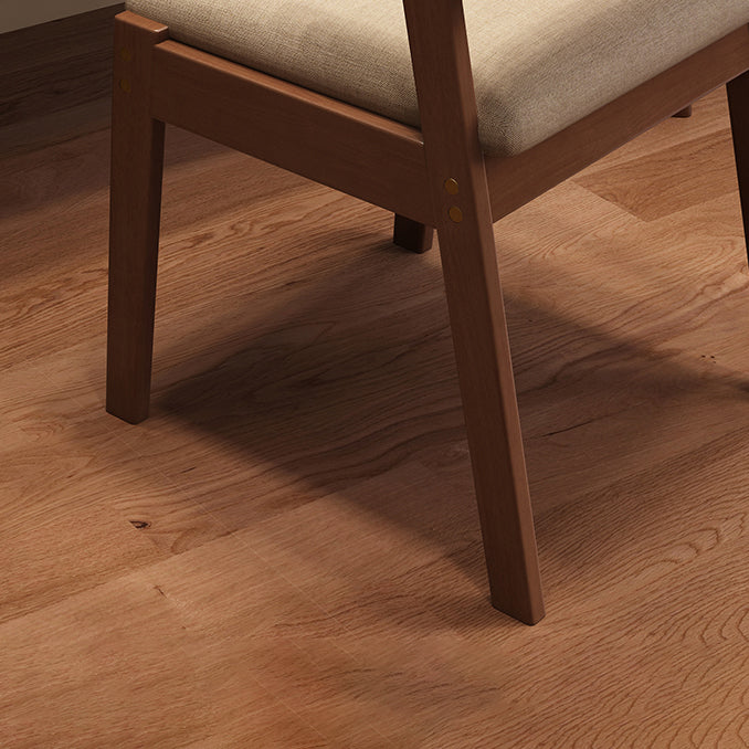 Chaise latéral de salle à manger en bois de style scandinave rembourré