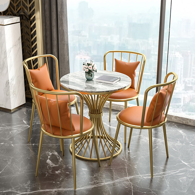 Table à manger en pierre fritrée de style moderne