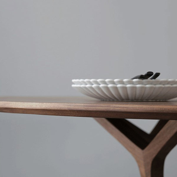 Table à manger en bois massif moderne table ronde marron avec base de piédestal pour la maison