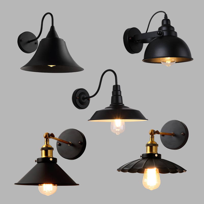 Lampada industriale a singola luce, lampada da parete in metallo nero per il ristorante da cucina