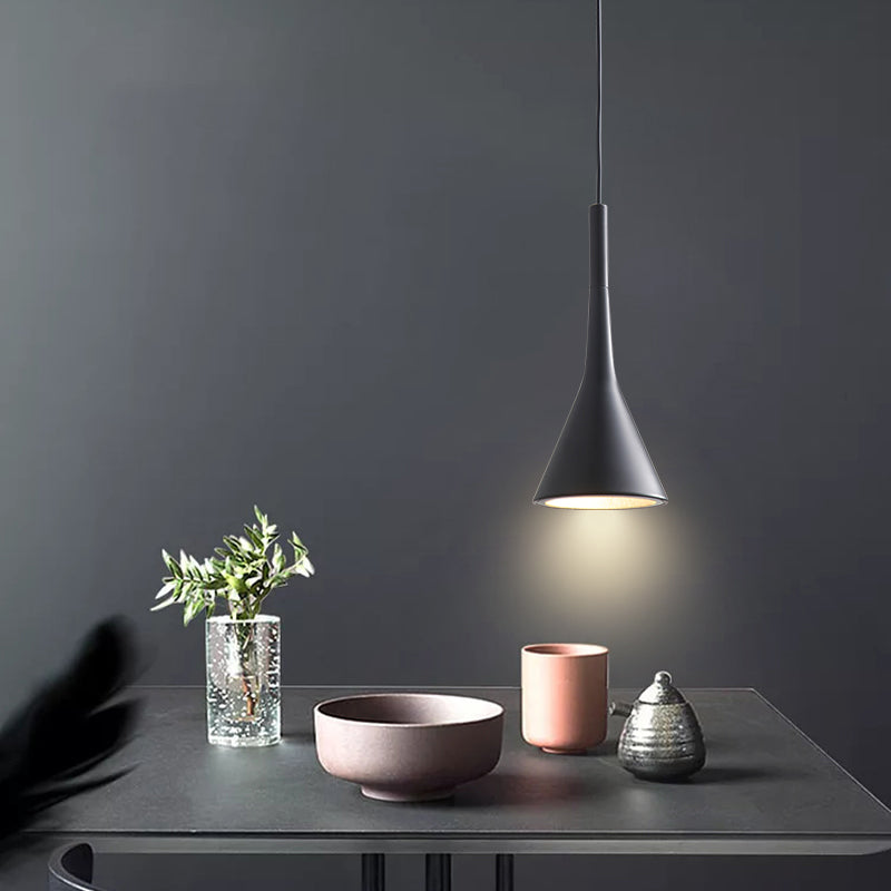 Pendante intérieure minimaliste, Éclairage pendentif en métal nordique à 1 lumière pour chambre à coucher