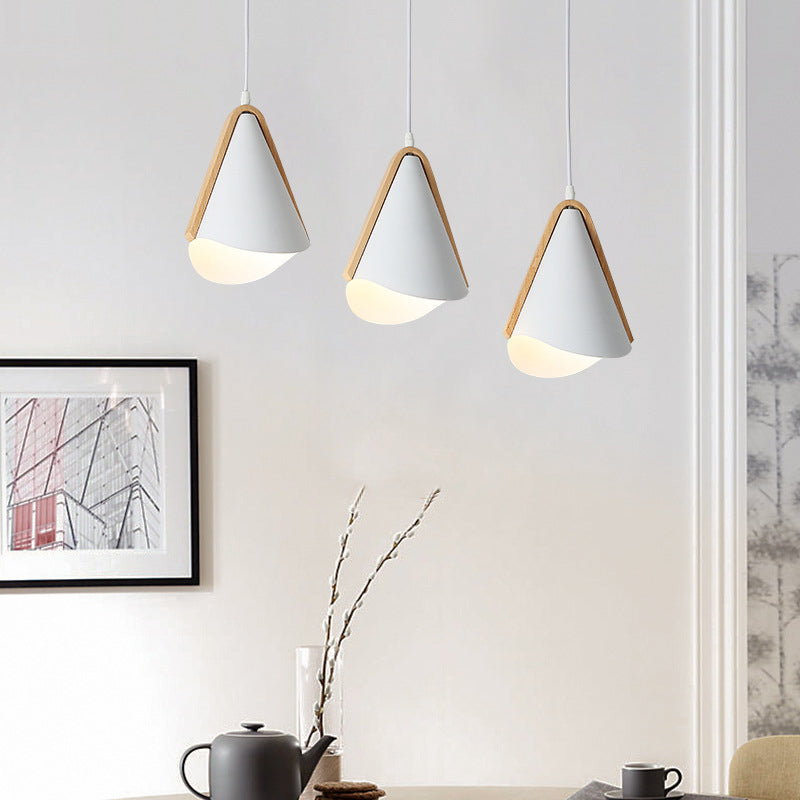 Kegelschatten 3-Leuchten moderne einfache LED-Style Hanging Deckenleuchten in Weiß