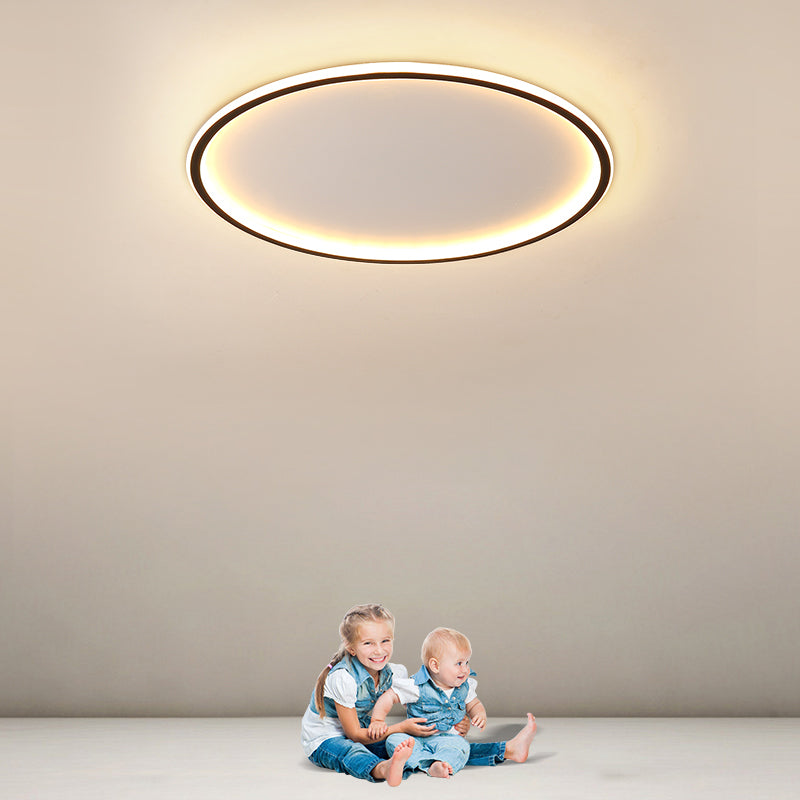 Metal geométrico cerca del accesorio de techo de montaje empotrado LED nórdico con iluminación de techo