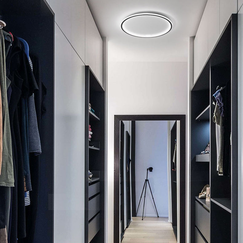 Metal geométrico cerca del accesorio de techo de montaje empotrado LED nórdico con iluminación de techo