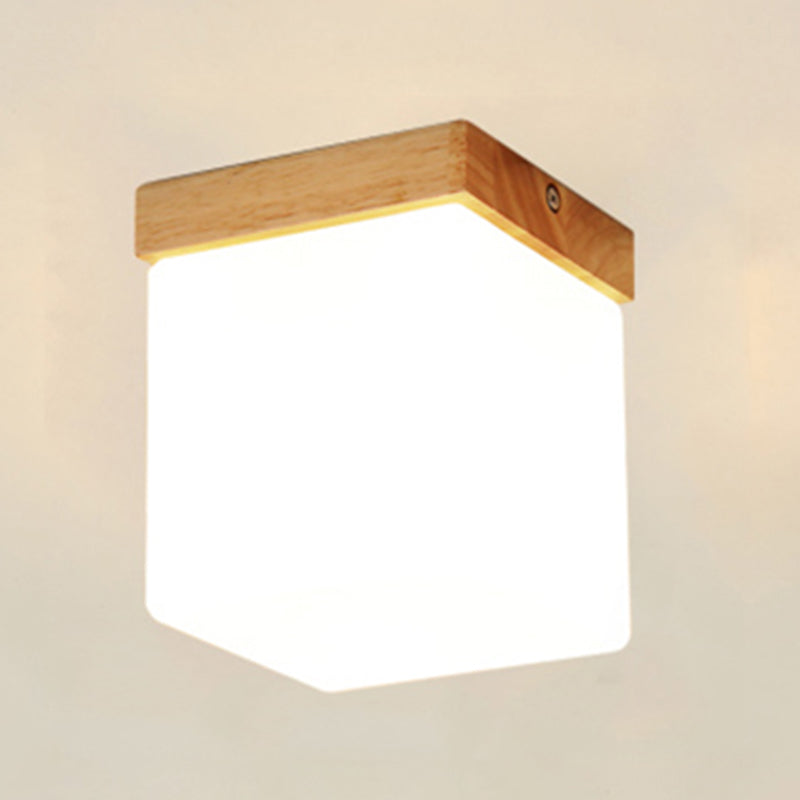 Moderne, schattige Deckeneinbauleuchte aus hellem Holz, Gang-Deckenleuchte aus Holz