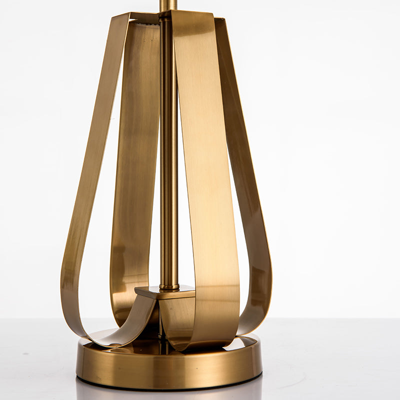 Goldene trommelförmige Tischlampe zeitgenössischer Metallnächte und Lampe für Schlafzimmer