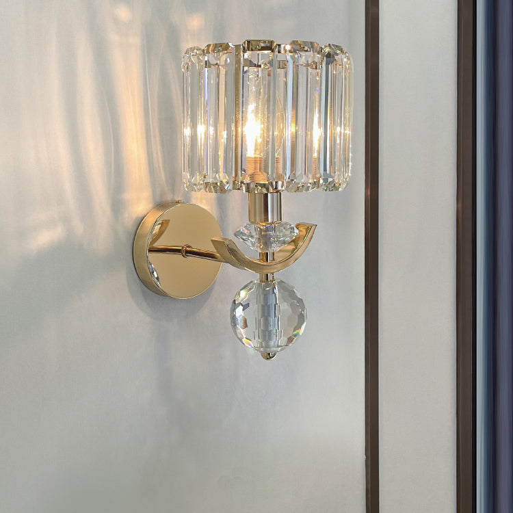 Luce di applique di ferro con paralume a parete postmoderna di cristallo lampada montata