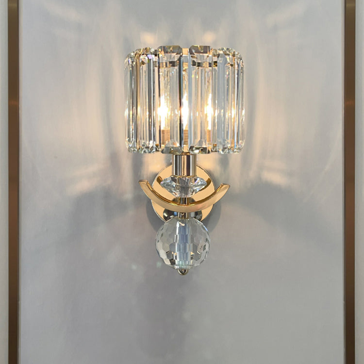 Luce di applique di ferro con paralume a parete postmoderna di cristallo lampada montata