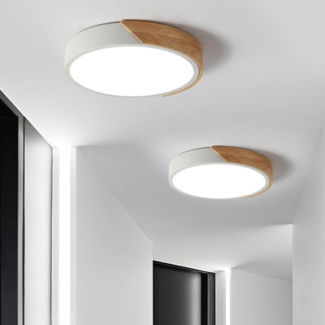 Plafonnier à 1 lumière en bois clair de forme ronde Macaron de style moderne pour le salon