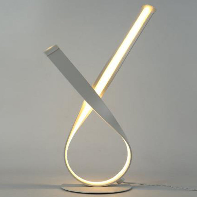 Scrivania intrecciata minimalismo minimlico a led lampada da tavolo bianca in luce bianca/calda per letto