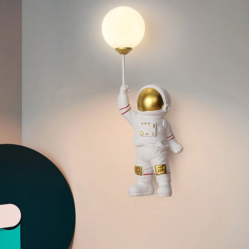 Astronauts Resin Material Wall Sconce 1 Head Wall Mounted Light Fixture for Child Room