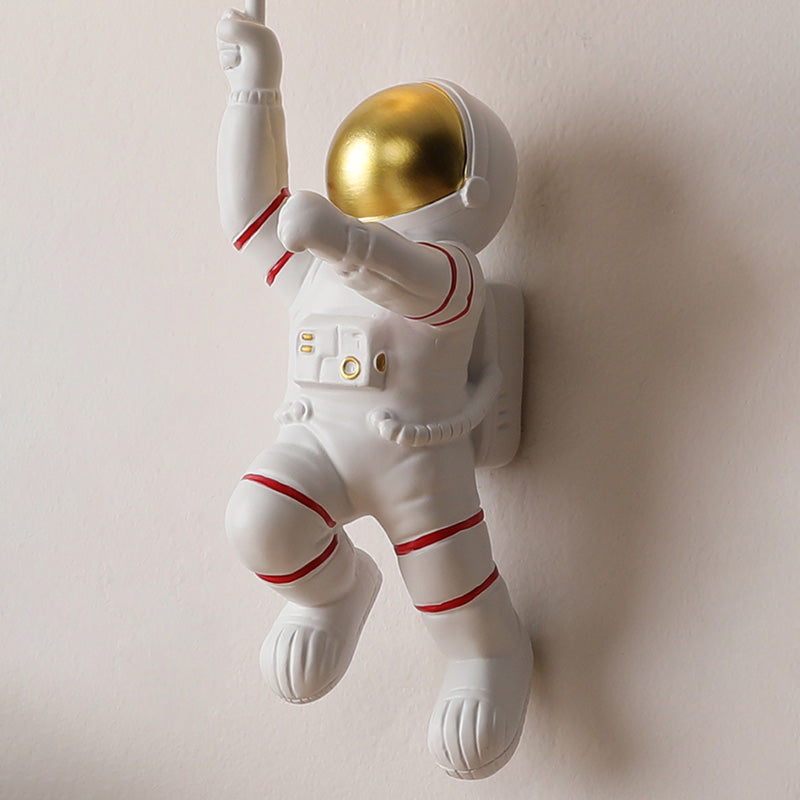 Astronauts Resin Material Wall Sconce 1 Head Wall Mounted Light Fixture for Child Room
