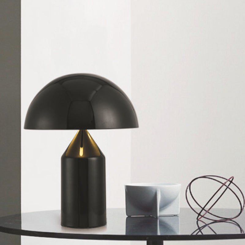 Contemporary Style 3-Bulbs Simplicity Metal Table Lamp for Bedroom Living Room