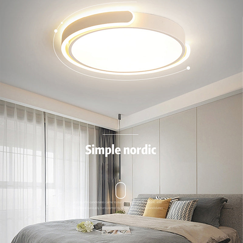 Moderne plafondmontagelamp met ronde acrylkap voor woonkamer