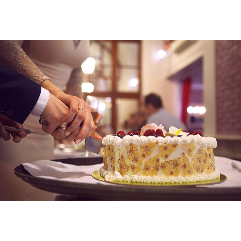 Modern Mural Dessert with Wedding Cake Pattern Wall Decor for Dessert Shop