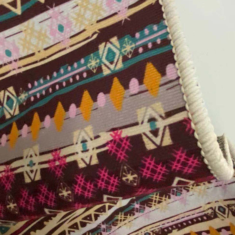 Contemporary Geometric Print Carpet Polyester Rug Stain Resistant Area Carpet for Home Decoration