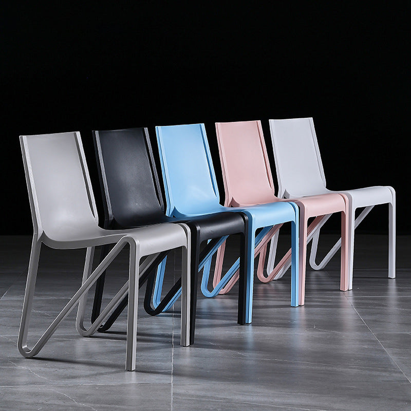 Chaise latéral de maison scandinave solide en plastique multicolore