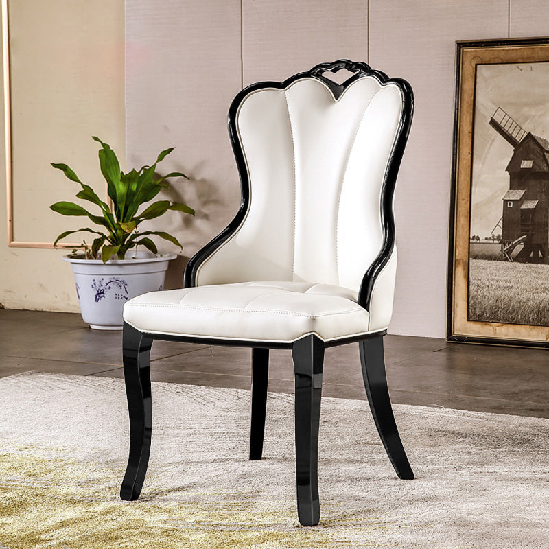 Chaise latéral sans bras rembourrée de style Scandinave Chaise de restauration à dos solide pour usage à domicile