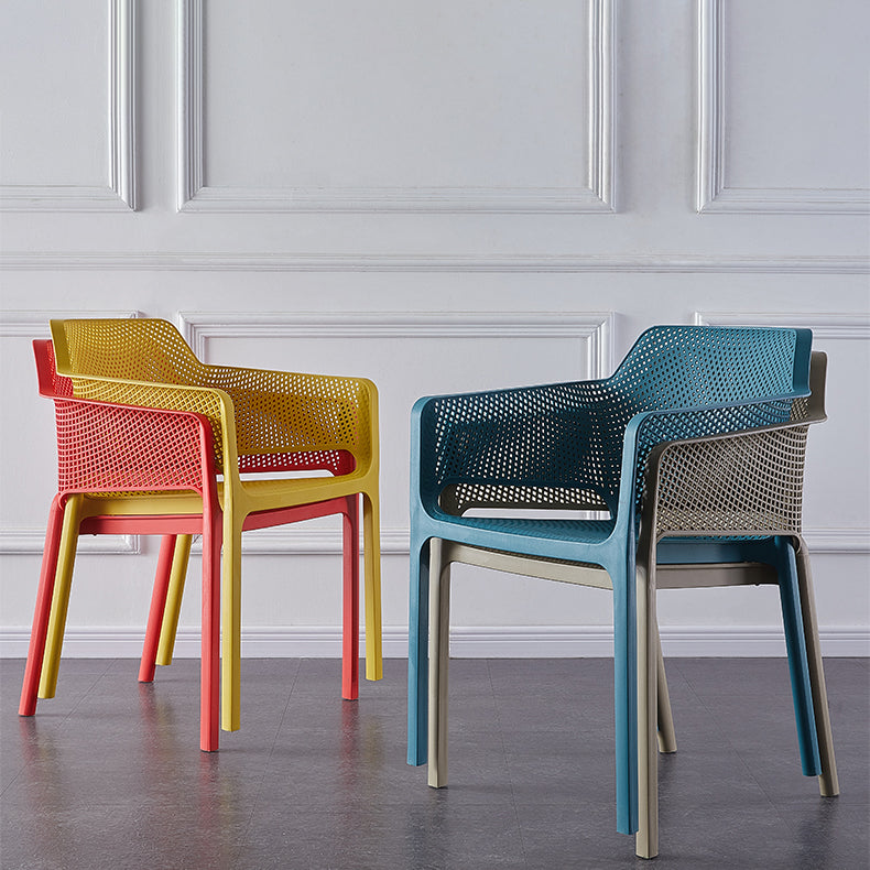 Chaises de bras empilables intérieures en plastique scandinave pour restauration en plastique pour la cuisine