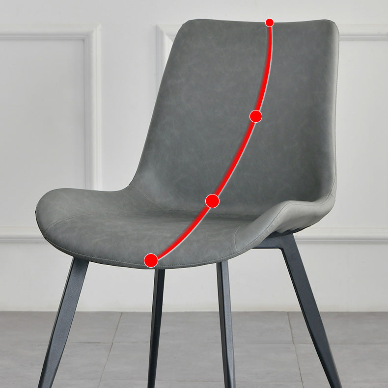 Chaises de salle à manger en simili cuir style contemporain avec 4 pieds finition noire, chaises sans accoudoirs