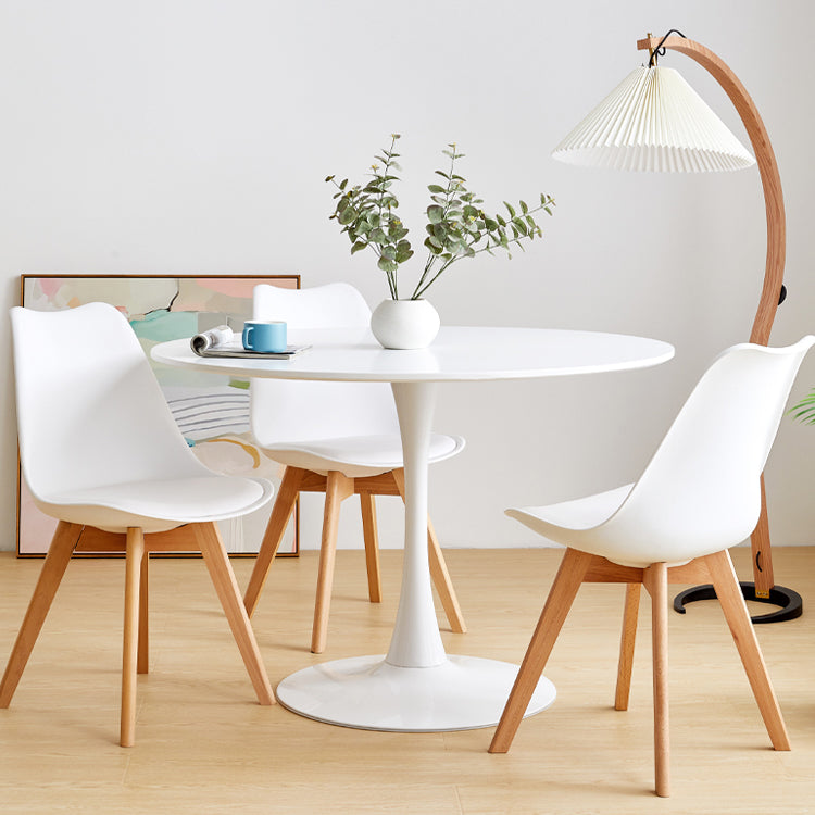 Eenvoudige stijl huis vaste houten eettafel ronde vormtafel met tulpbasis
