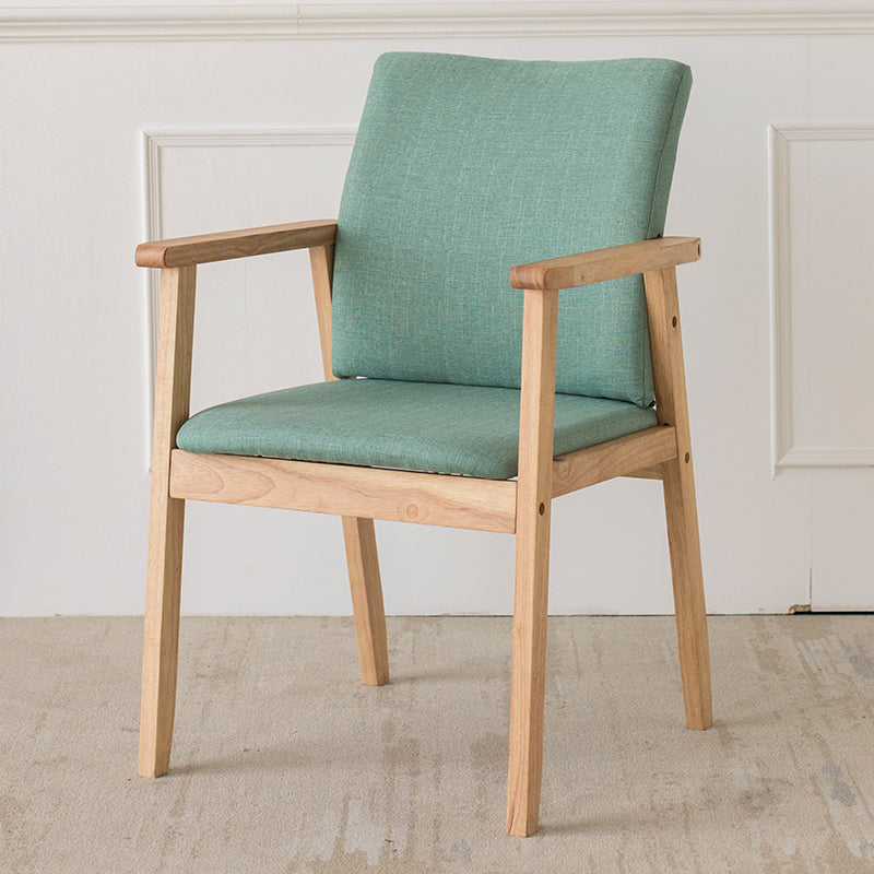 Chaise contemporaine en bois d'hévéa à dossier solide, chaise de salle à manger en bois au fini mat avec pieds naturels