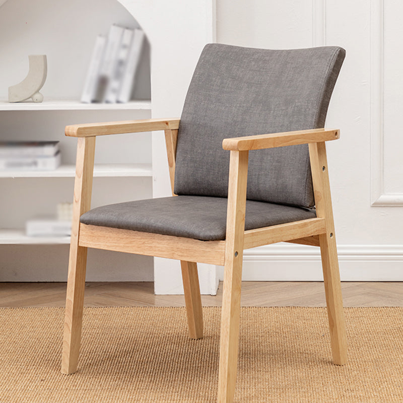 Chaise contemporaine en bois d'hévéa à dossier solide, chaise de salle à manger en bois au fini mat avec pieds naturels