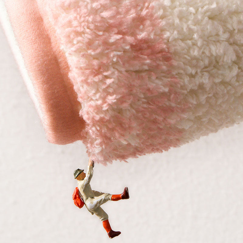 Black Modern Carpet Polyester Graphic Carpet Stain Resistant Carpet for Living Room